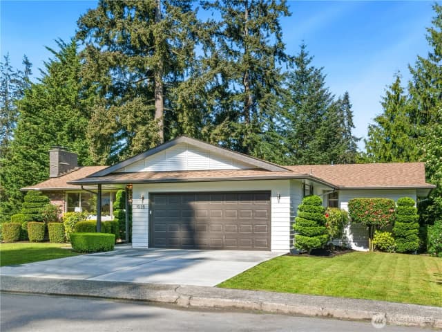 Property photo for 1035 147th Avenue Se, Bellevue