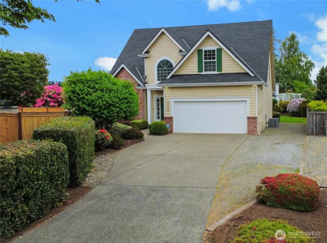 Property photo for 2113 12th Ave Nw, Puyallup