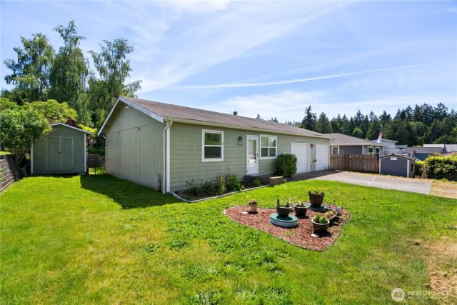 Property photo for 37708 Vista Key Drive Ne, Hansville