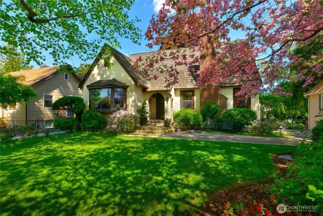 Property photo for 2907 W Yakima Avenue, Yakima