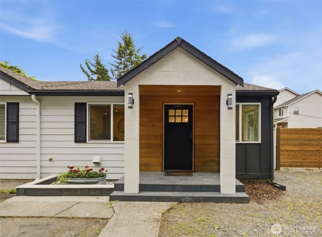 Property photo for 1934 A Street Se, Auburn