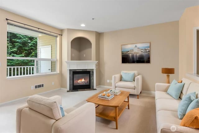Property photo for 12530 Admiralty Way #k204, Everett