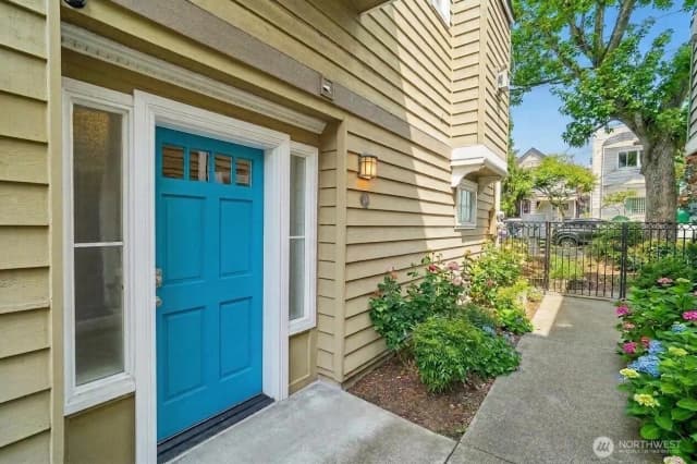 Property photo for 424 21st Avenue, Seattle