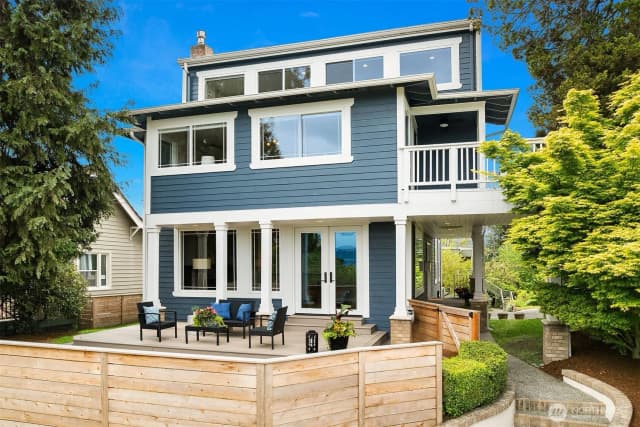 Property photo for 915 30th Avenue S, Seattle