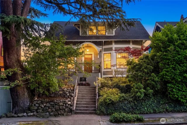Property photo for 3307 E Pike Street, Seattle