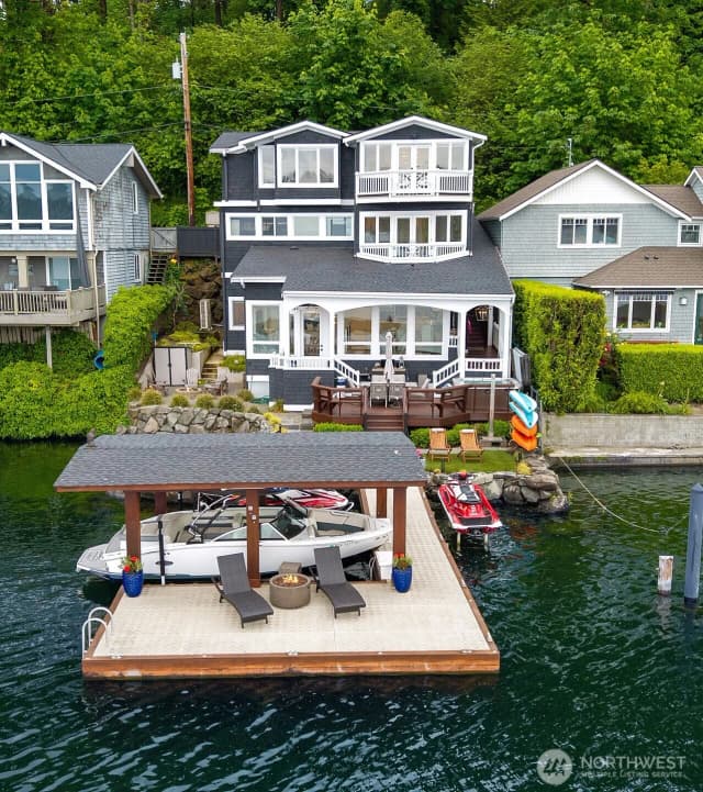 Property photo for 5021 Lakehurst Lane, Bellevue