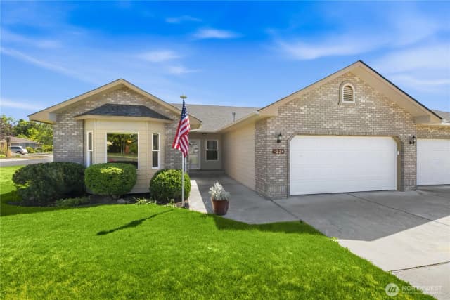 Property photo for 23 N 86th Avenue, Yakima