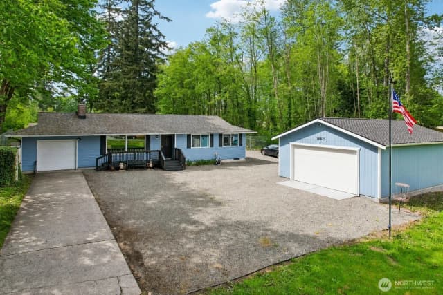 Property photo for 16625 190th Ave Se, Renton