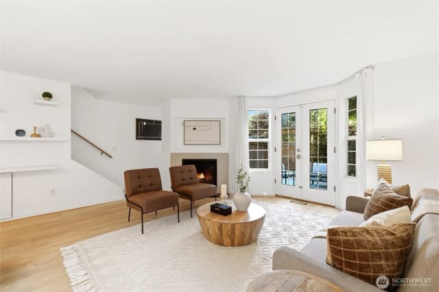 Property photo for 10273 Ne 129th Lane, Kirkland