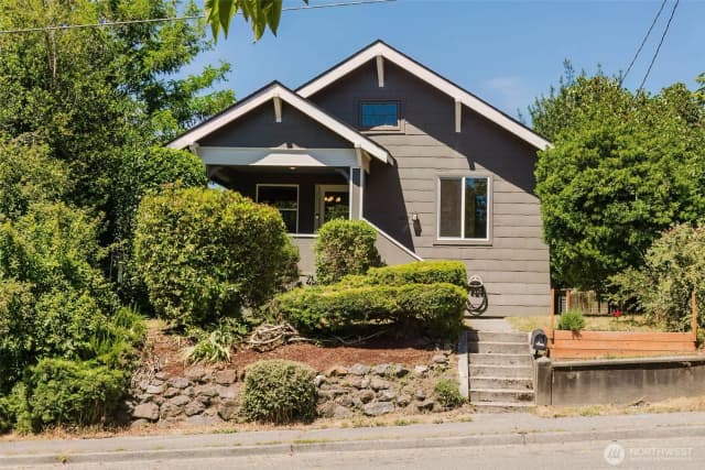 Property photo for 1922 4th Street, Bremerton