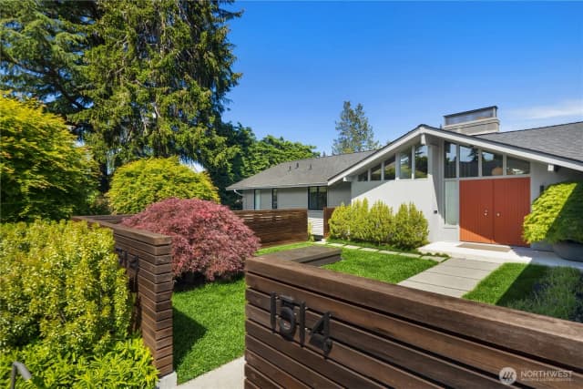 Property photo for 1514 Shenandoah Drive E, Seattle