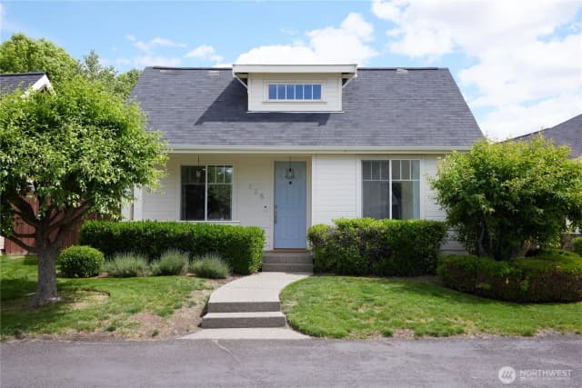 Property photo for 725 Se Creekside Drive, College Place
