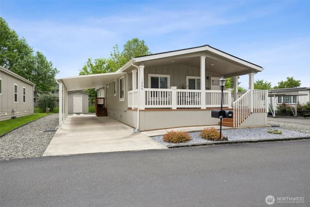 Property photo for 1226 Maple Drive, Enumclaw