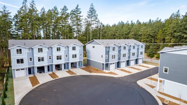 Property photo for 945 Nw Heller Street #c3, Oak Harbor