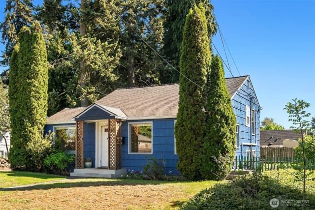 Property photo for 7439 S 116th Place, Seattle