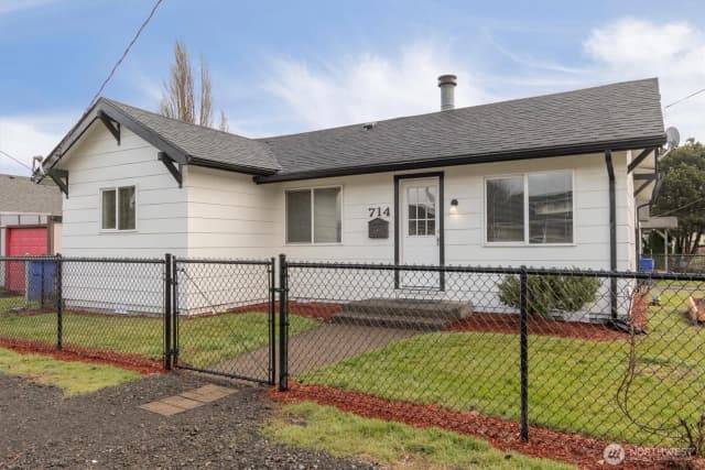 Property photo for 714 S 7th Avenue, Kelso