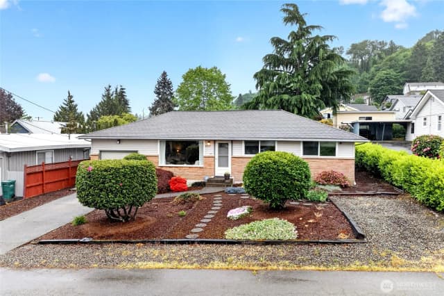Property photo for 8035 S 116th Street, Seattle