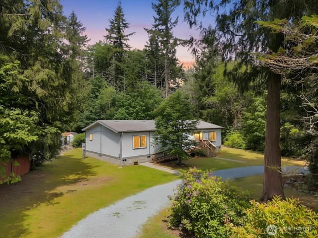 Property photo for 42041 Cedar Street, Concrete