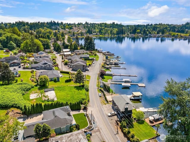 Property photo for 423 S Lake Stevens Road, Lake Stevens