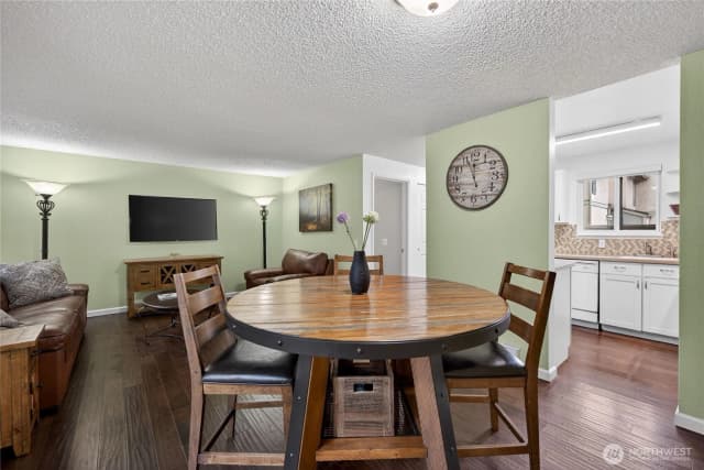 Property photo for 10037 Ne 138th Place #d2, Kirkland