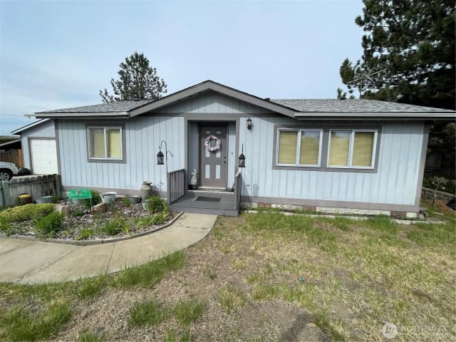 Property photo for 3 Sand Flat Rd, Omak