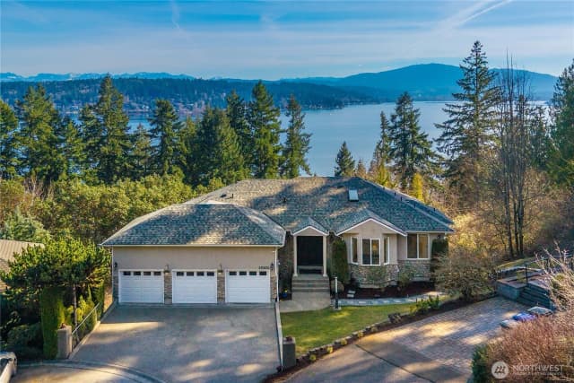 Property photo for 17003 Se 14th Lane, Bellevue