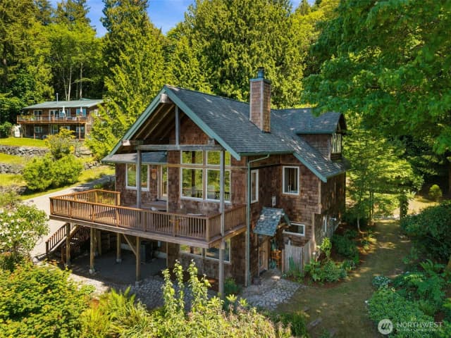 Property photo for 30050 Scenic Drive Ne, Poulsbo