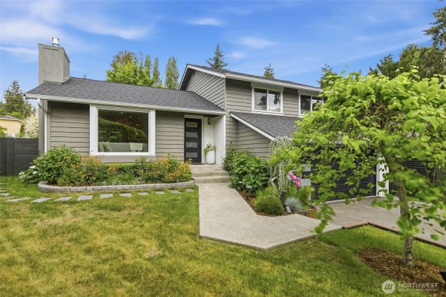 Property photo for 20426 73rd Place Ne, Kenmore