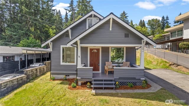 Property photo for 1021 Sw 130th Street, Burien