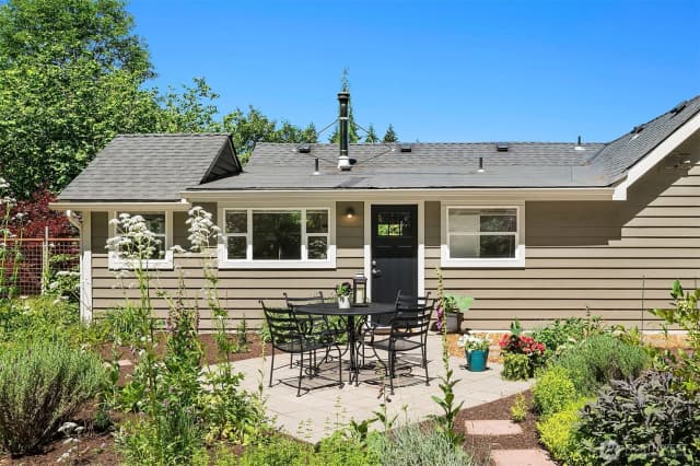 Property photo for 11323 E Riverside Drive, Bothell