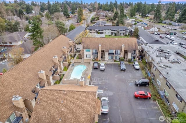 Property photo for 12434 Ambaum Blvd Sw #106, Seattle