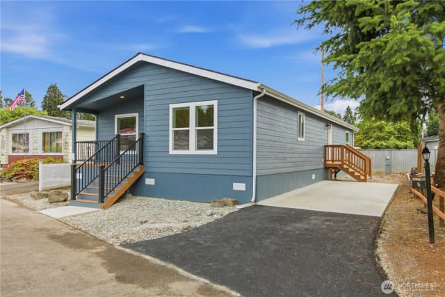 Property photo for 1510 Maple Lane #5, Kent
