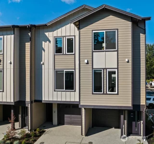 Property photo for 16830 20th Avenue W #d8, Lynnwood