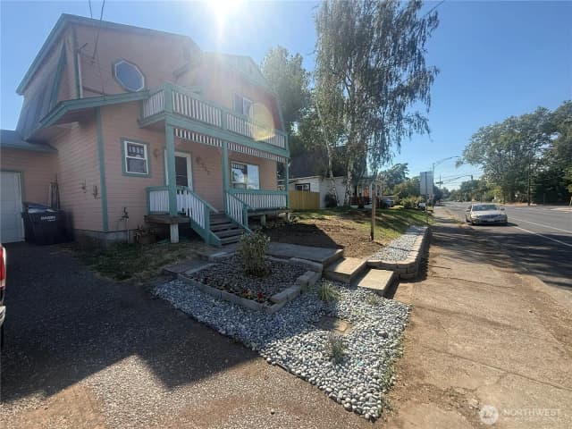 Property photo for 305 S Roosevelt Street, Walla Walla