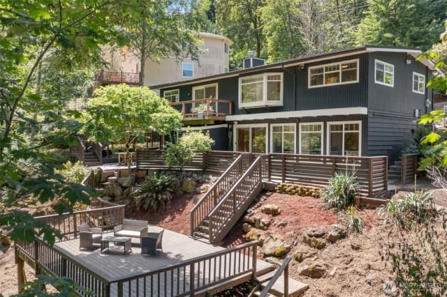 Property photo for 15936 76th Place Ne, Kenmore