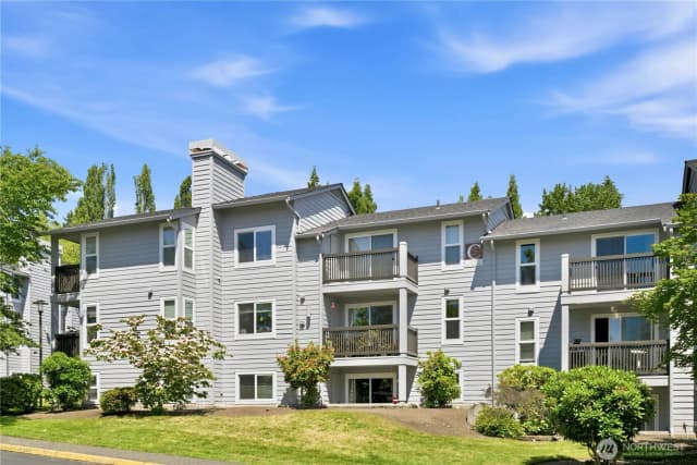 Property photo for 6700 Ne 182nd St #c201, Kenmore