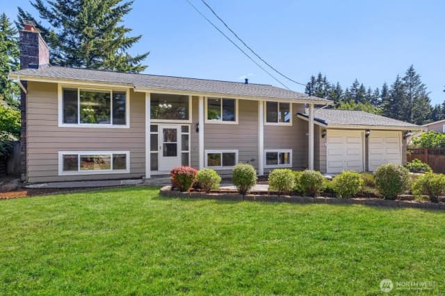 Property photo for 14511 Ne 4th Street, Bellevue