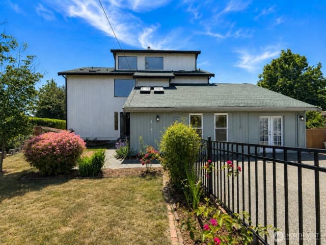 Property photo for 1216 Wheeler Street S, Tacoma