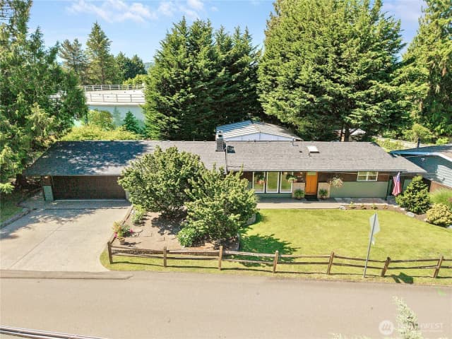 Property photo for 10157 Ne 200th Street, Bothell