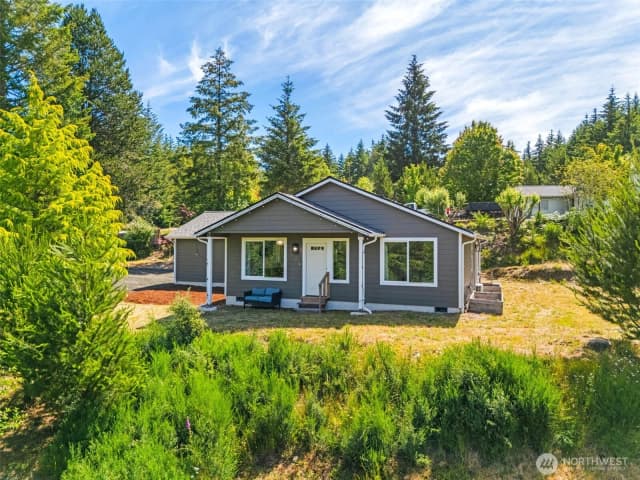 Property photo for 40 E Snowcrest Lane, Shelton