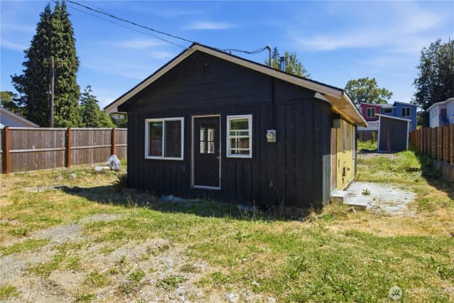Property photo for 11410 8th Avenue S, Burien
