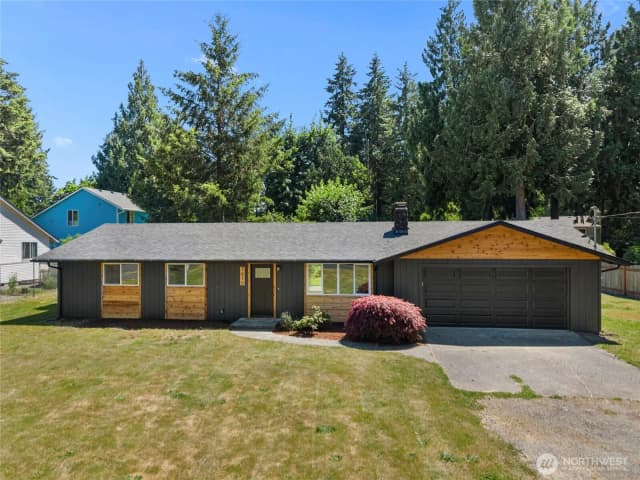Property photo for 7610 Greenridge Loop Sw, Olympia