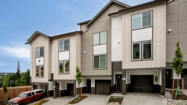 Property photo for 16830 20th Avenue W #d5, Lynnwood