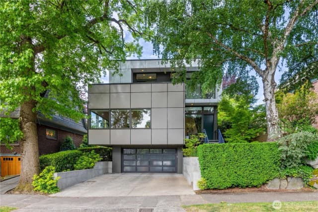 Property photo for 1313 4th Avenue W, Seattle
