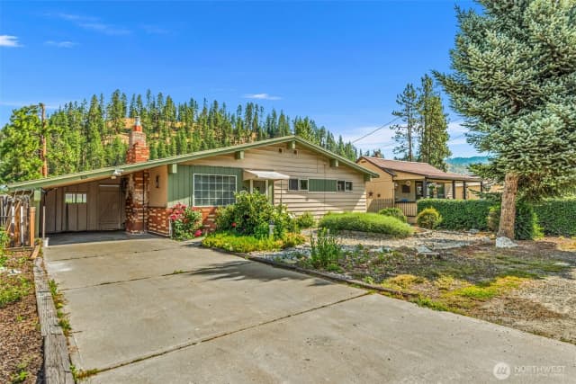 Property photo for 826 Pine Street, Leavenworth