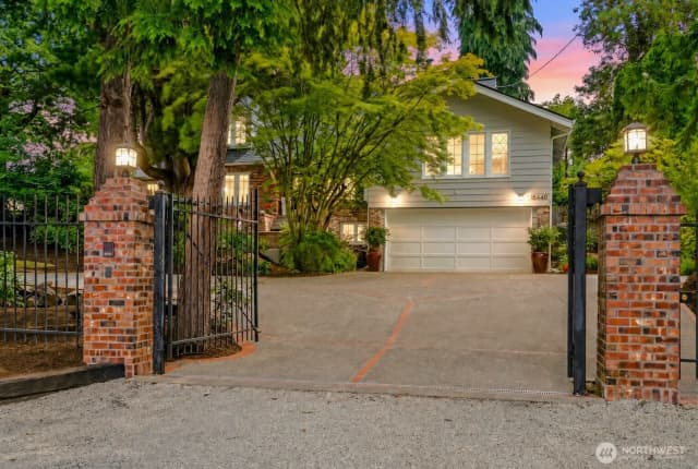 Property photo for 15440 22nd Ave Sw, Burien