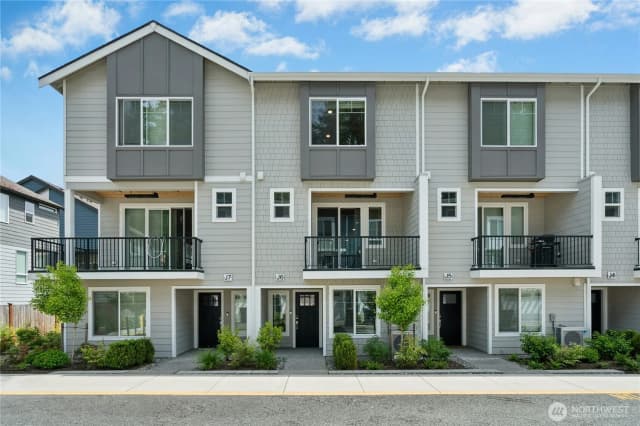 Property photo for 13730 Manor Way #j6, Lynnwood
