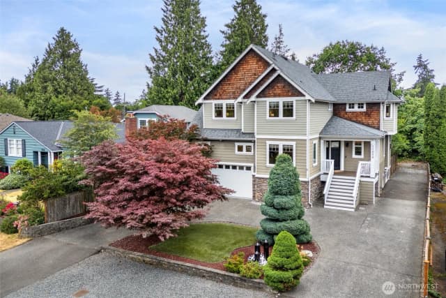 Property photo for 11034 Phinney Avenue N, Seattle
