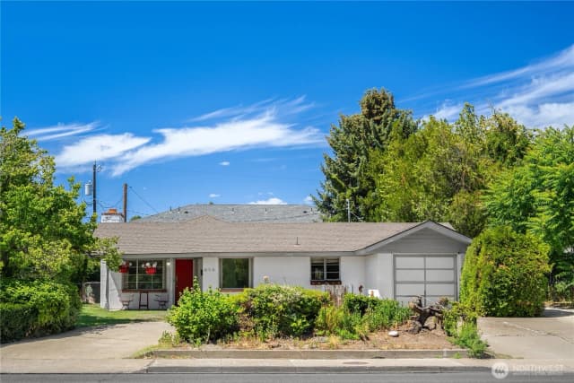Property photo for 314 N 40th Avenue, Yakima