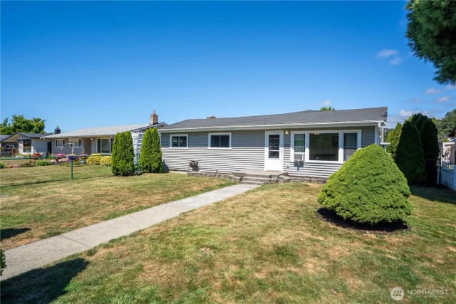 Property photo for 456 E Street, Blaine